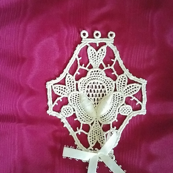 Victorian stocking and tree skirt - Picture 2 of 4